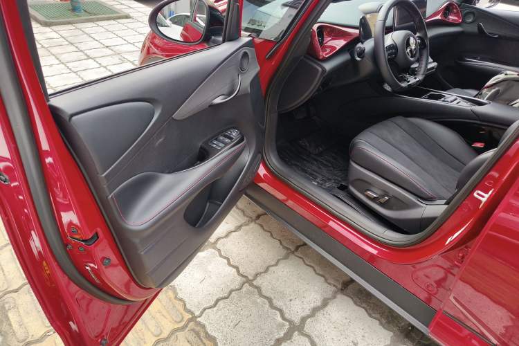 Used BYD Dolphin 2024 Honor Edition 420km Fashion Version
