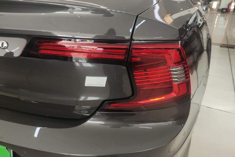 Used Volvo S90 New Energy 2023 T8 Plug-in Hybrid All-Wheel Drive Long-Range Luxury Edition