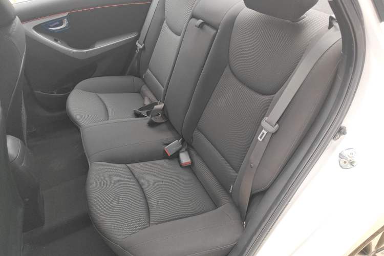 Used Hyundai Elantra 2015 1.6L Automatic Leading Model