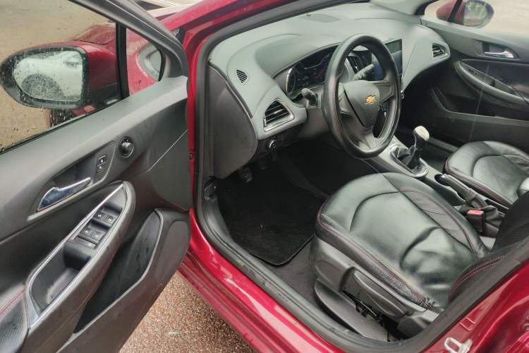 Used Chevrolet Cruze 2017 1.5L Manual Pioneer Edition