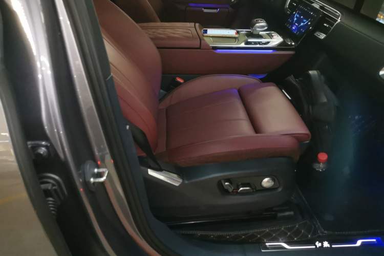 Used Hongqi E-HS9 2022 660 km Range Flagway Edition Six Seats