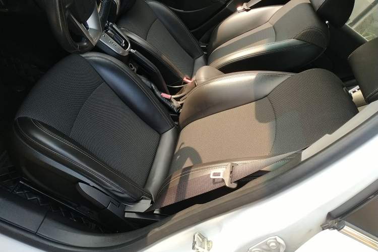 Used Chevrolet Cruze 2013 Hatchback 1.6T Automatic Flagship Model
