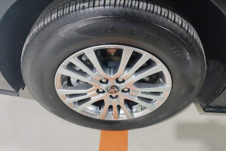 Used Toyota Sienna 2021 2.5L Hybrid Comfort Edition
