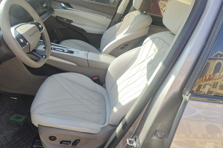 Used Roewe RX9 2023 2.0T All-Wheel-Drive Luxury Edition
