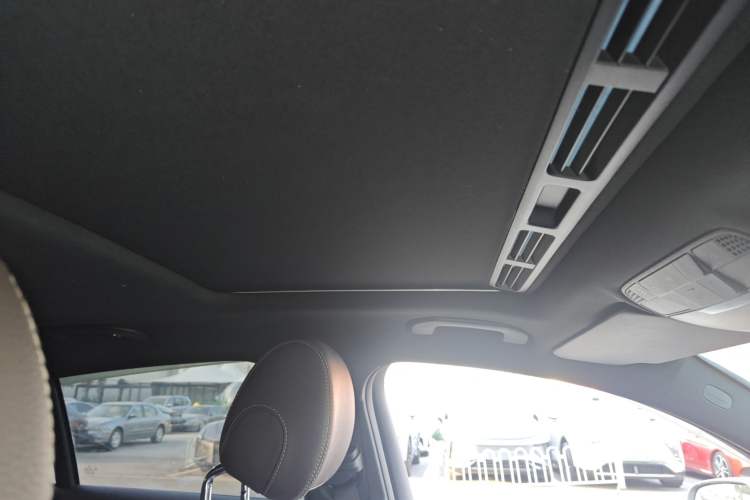 Used Mercedes-Benz GLC Coupe 2019 Facelift GLC 260 4MATIC Coupe SUV
