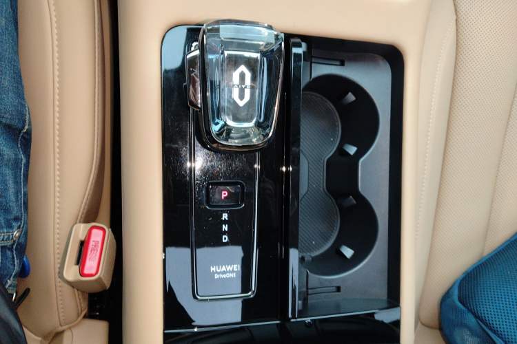 Used Hima AITO M7 2024 1.5T Intelligent Driving Rear-Drive Pro Version 5 Seats
