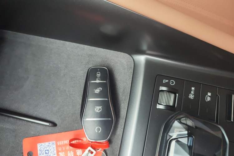 Used BYD Song L EV 2025 Intelligent Driving Version 662 km LiDAR Excellence Edition
