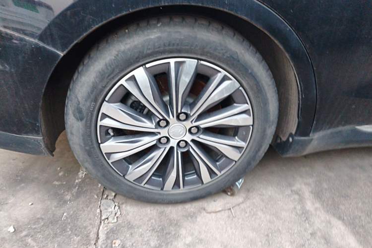 Used Hongqi E-QM5 2022 431 km Charge & Enjoy Edition
