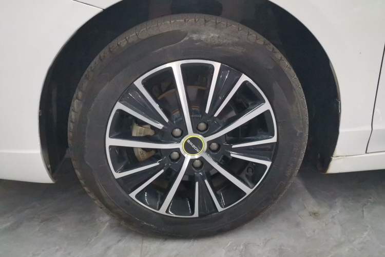 Used Roewe i5 2021 1.5L CVT Platinum Edition