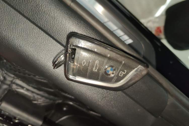 Used BMW 3 Series 2025 330Li M Sport Shadowline Package
