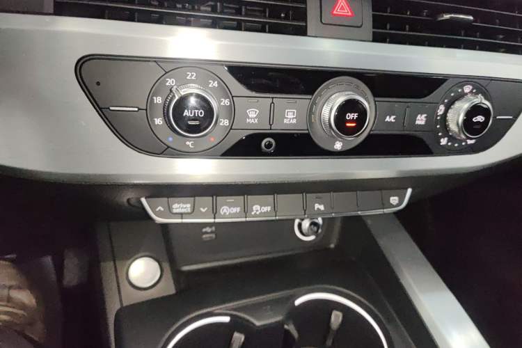 Used Audi A4L 2024 40 TFSI Fashion Dynamic Model