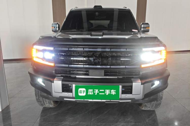 Used  Leopard 5 2023 Navigator Edition
