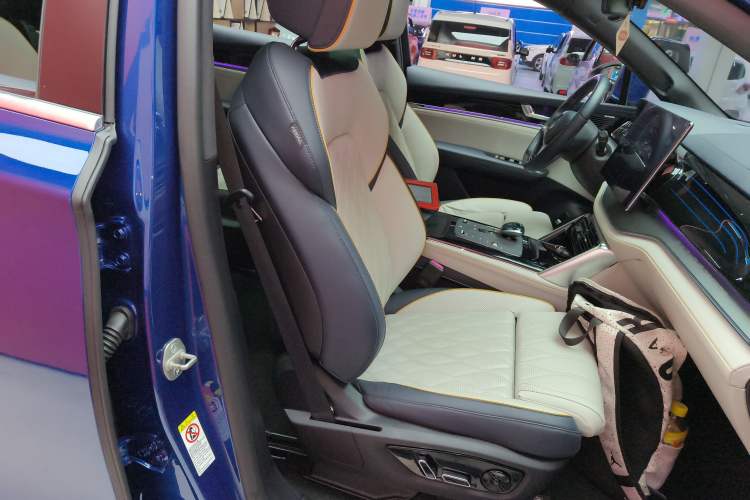 Used BYD Tang New Energy 2022 EV 635 km All-Wheel-Drive Flagship Model
