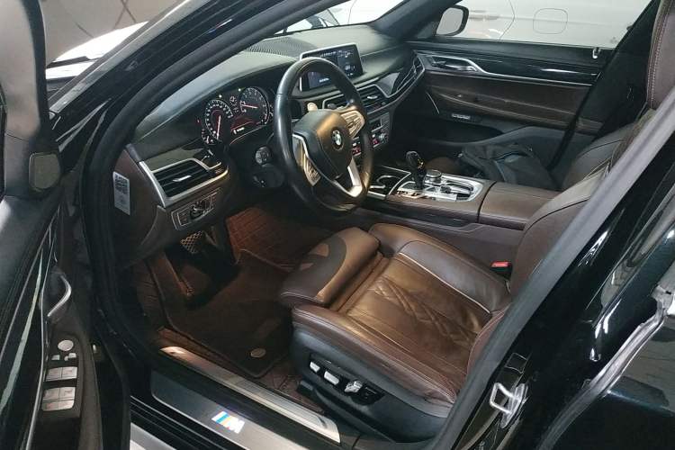 Used BMW 7 Series 2018 740Li M Sport Package Leading Model
