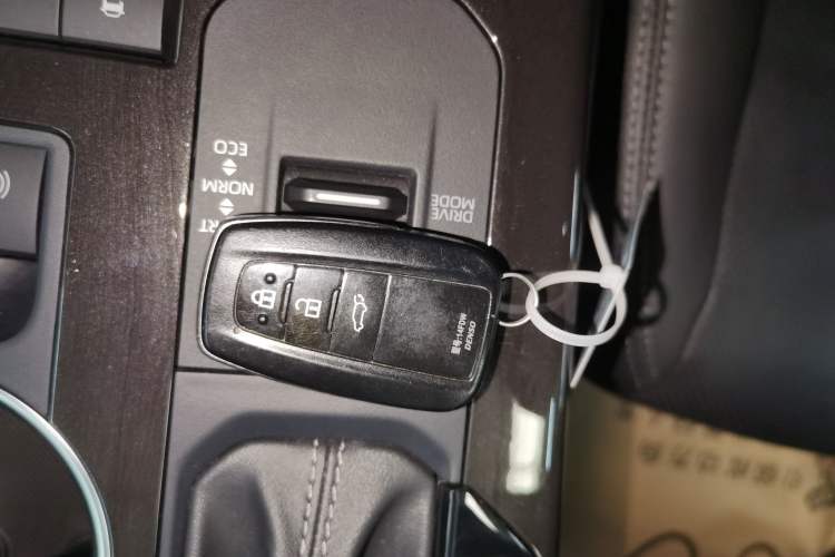 Used Toyota Crown Kluger 2021 2.5L HEV Four-Wheel Drive Flagship Edition
