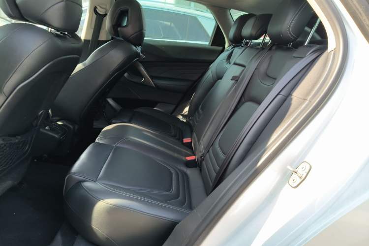 Used  5 2013 1.6T Elegant Edition THP160
