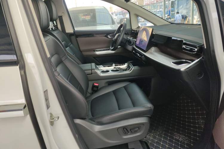 Used GAC Trumpchi Trumpchi E8 2024 Honor Series 2.0L Honor Edition