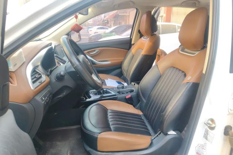 Used Soueast DX7 2015 1.5T Manual Luxury Model