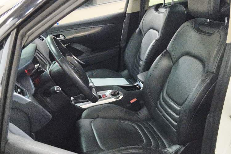 Used  6 2014 1.6T Luxury Edition THP160
