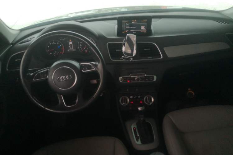 Used Audi Q3 2015 30 TFSI Ambition Edition
