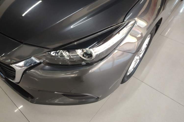 Used Mazda Mazda 3 Axela 2017 Hatchback 1.5L Automatic Comfort Model Emission Standard China V
