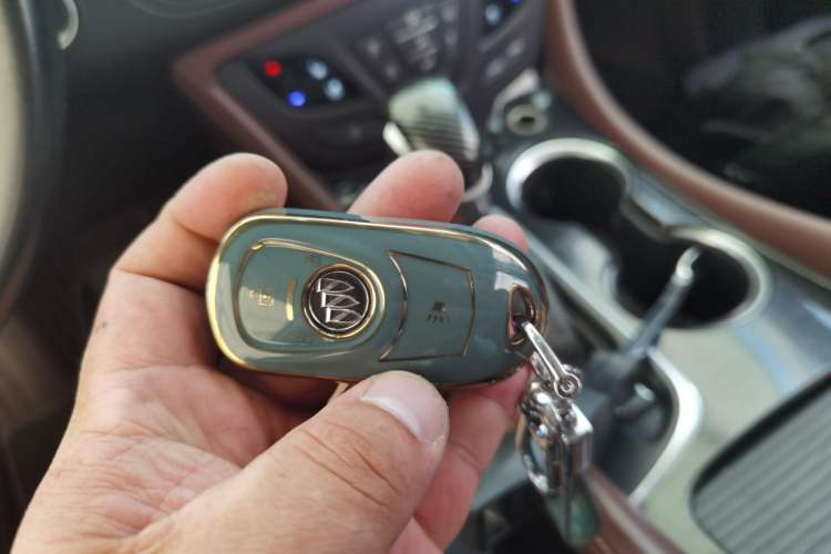 Used Buick Envision 2020 20T Two-Wheel Drive Luxury Model
