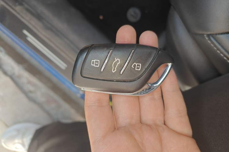 Used Roewe i5 2020 1.5L Automatic 4G Connect Luxury Flagship Edition
