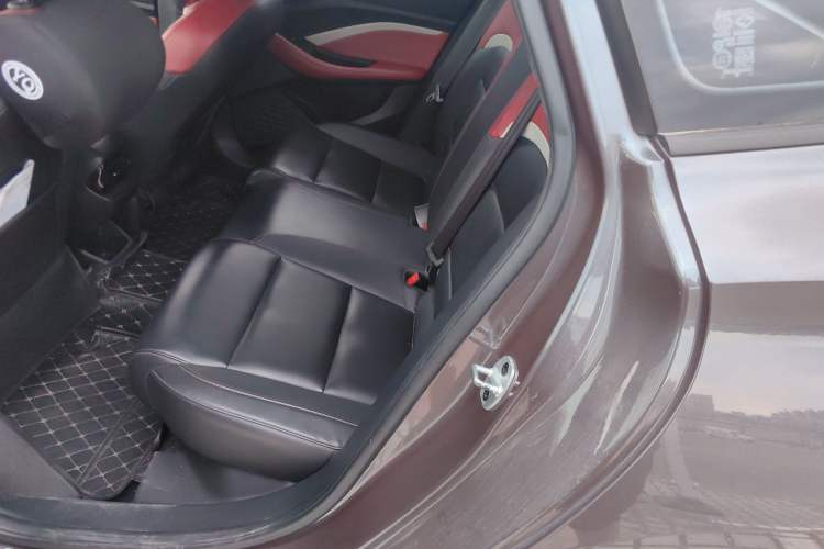 Used MG 5 2022 300TGI DCT Chao Yue Luxury Edition
