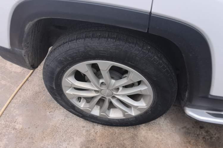 Used  Compass 2021 220T Automatic Leading Edition
