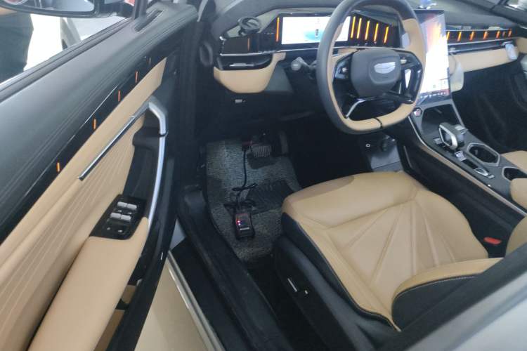 Used Geely Auto FX11 2023 1.5TD DCT Prestige Edition
