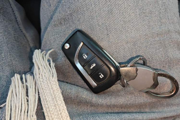 Used Toyota Camry 2016 2.0G 10th Anniversary Leading Edition
