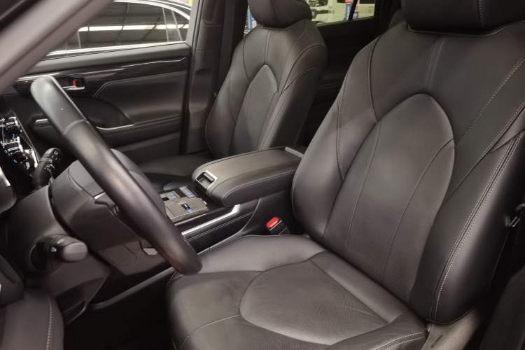 Used Toyota Crown Kluger 2021 2.5L HEV Four-Wheel Drive Flagship Edition
