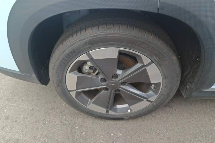 Used Livan Livan 7 2024 605 km Glory Edition
