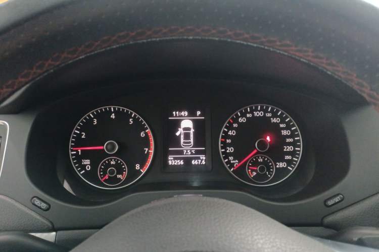 Used Volkswagen Sagitar 2013 2.0 TSI GLI
