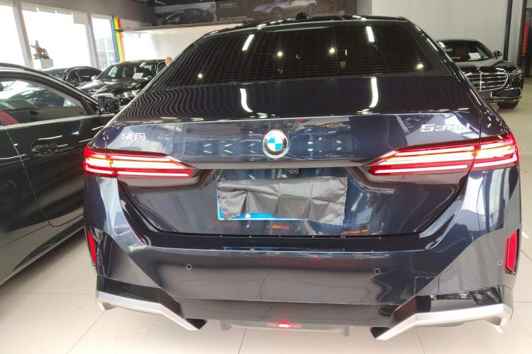 Used BMW 5 Series 2024 530Li Luxury Edition M Sport Package