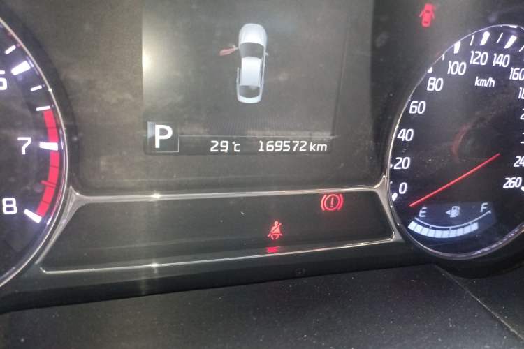 Used Kia K5 2015 2.0L Automatic LUX
