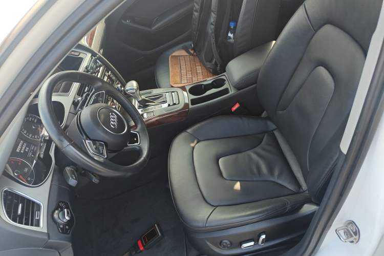 Used Audi A4L 2015 35 TFSI Automatic Comfort Model
