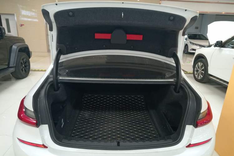 Used BMW 3 Series 2020 Facelifted 325i M Sport Package