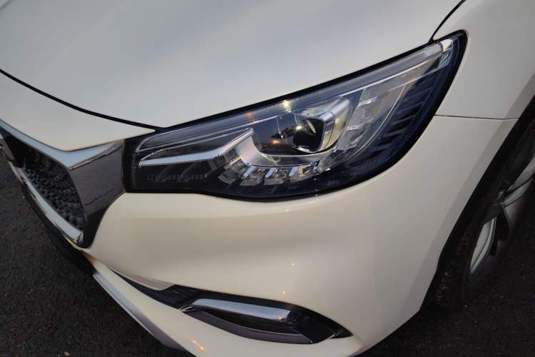 Used MG HS 2018 20T Automatic Two-Wheel Drive Hormone Passion Edition China V Standard
