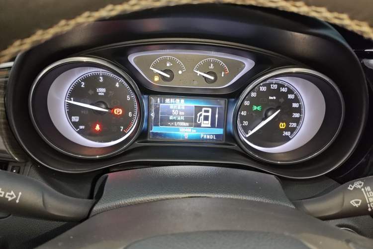 Used Buick Envision 2018 20T Two-Wheel-Drive Elite Model
