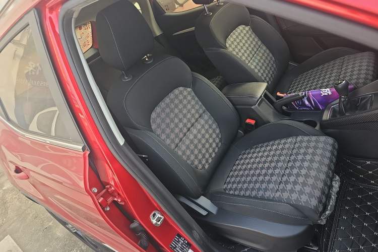 Used MG ZS 2020 Global Bestseller with 1.5L Engine Manual Transmission and a Massive 65-Inch Panoramic Sunroof Version
