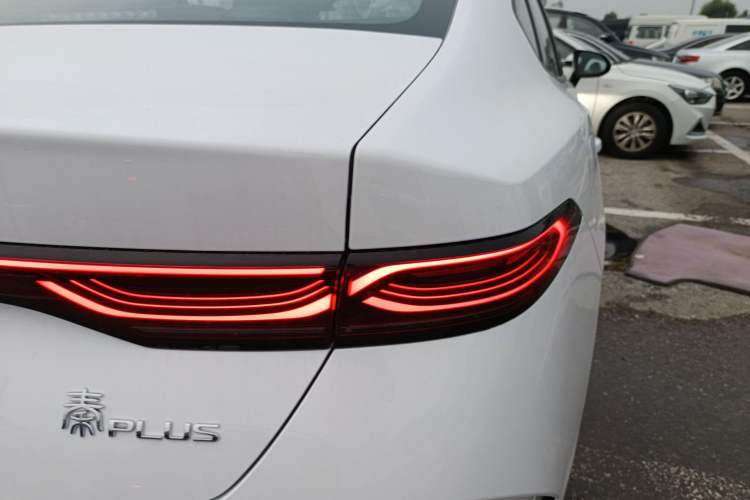 Used BYD Qin PLUS 2025 DM-i Smart Drive 55KM Leading Model
