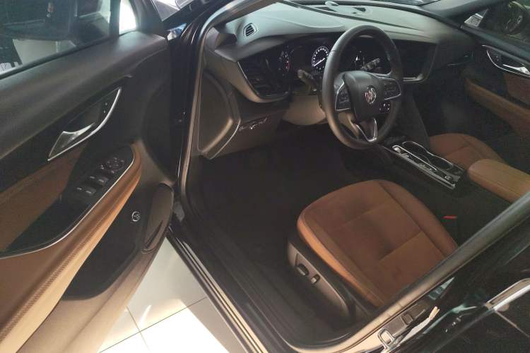 Used Buick Envision 2020 Encore S 652T Two-Wheel Drive Luxury Model
