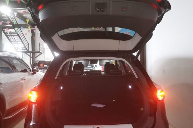 Used Hongqi HS5 2022 Revised Version 2.0T Smart Connect Flagship Edition
