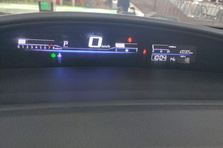 Used Honda Jade 2017 1.8L automatic Comfort version 5 seats
