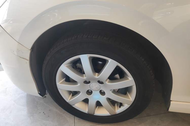 Used Peugeot 308 2014 Enjoyment Edition Classic 1.6L Automatic Fashion Model