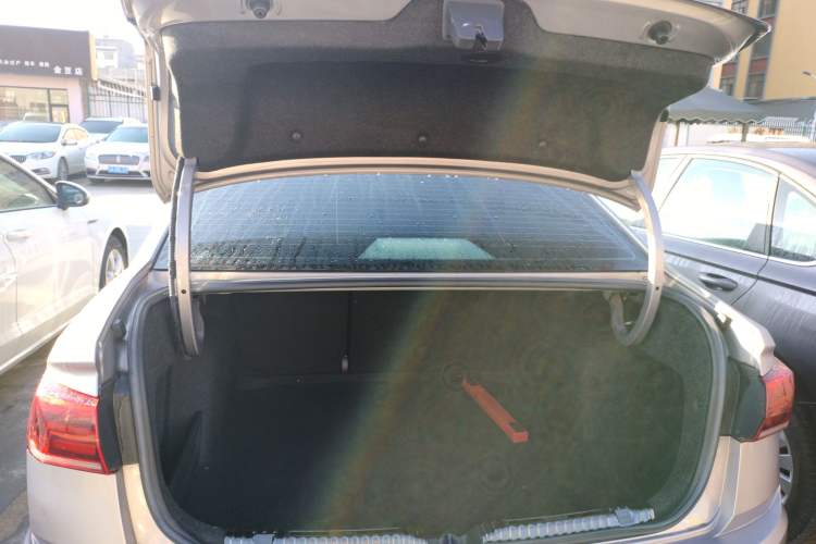 Used Volkswagen Bora 2020 1.5L Manual Comfort Version
