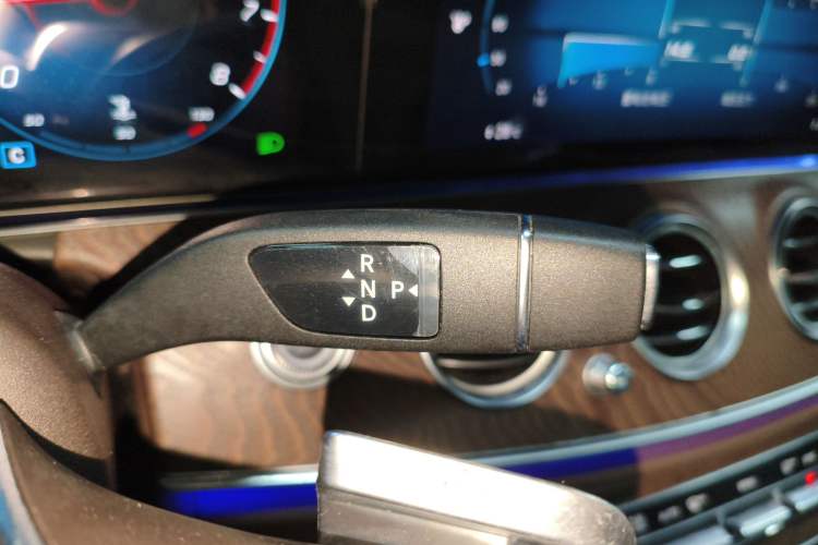 Used Mercedes-Benz E-Class 2021 Facelift E 300 L Stylish Edition
