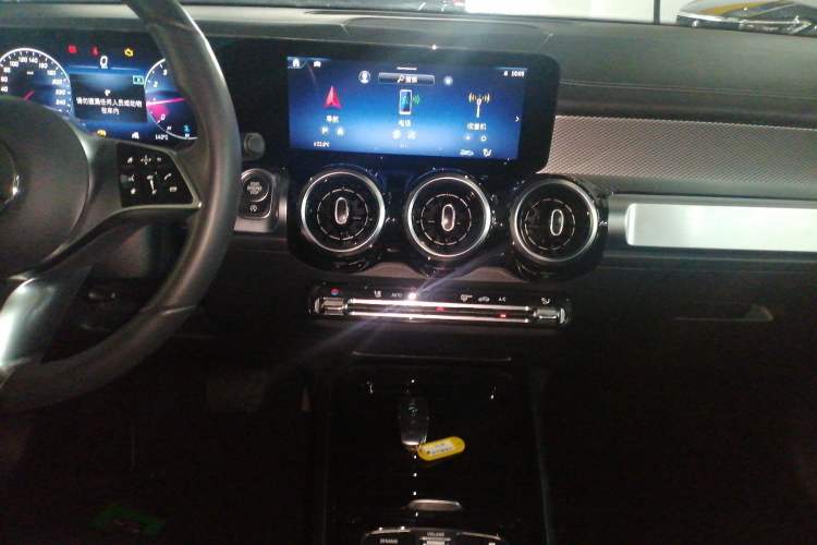 Used Mercedes-Benz GLB 2024 GLB 200 Dynamic Edition
