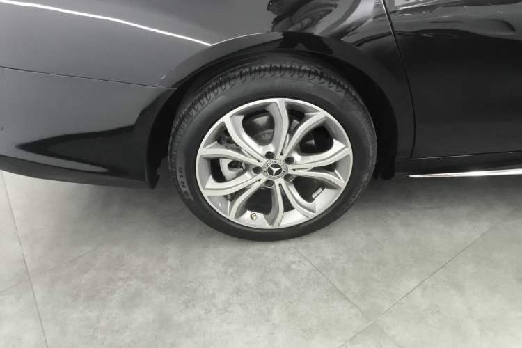 Used Mercedes-Benz E-Class 2021 Restyled E 300 L Sporty and Stylish Edition
